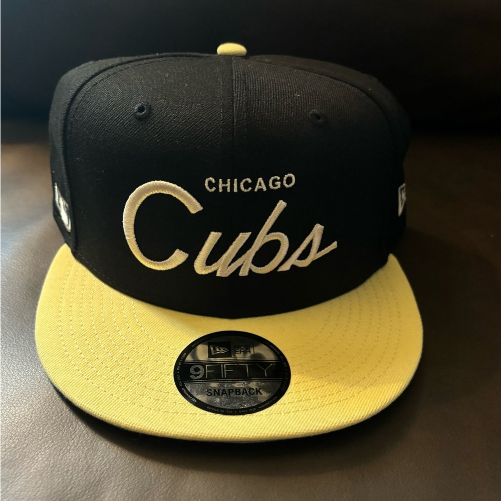 Chicago Cubs Gold And Black SnapBack Hat